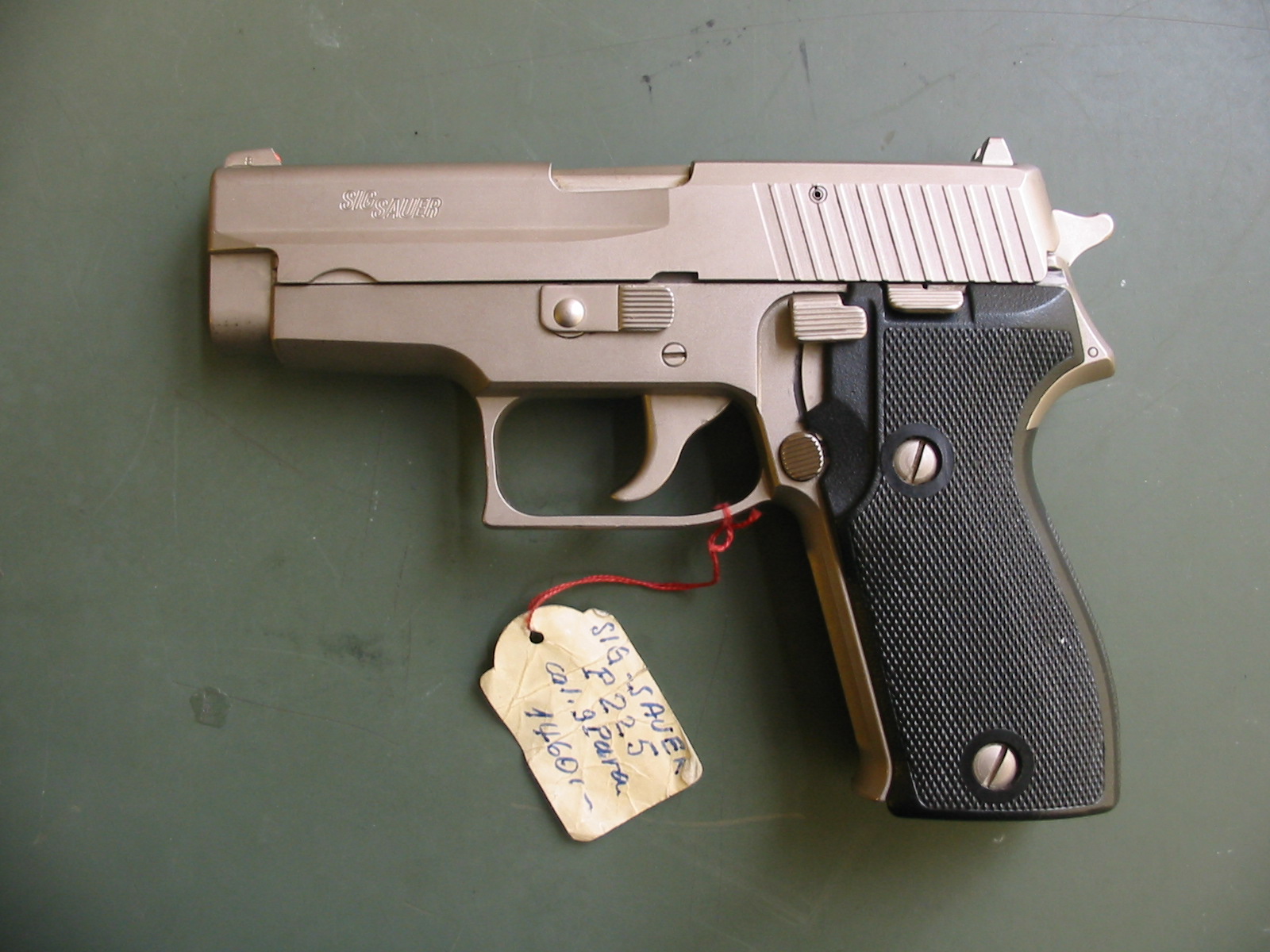 Arquebuse Genève SIG P225
